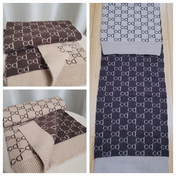 CD Scarf - Picture 4 of 8